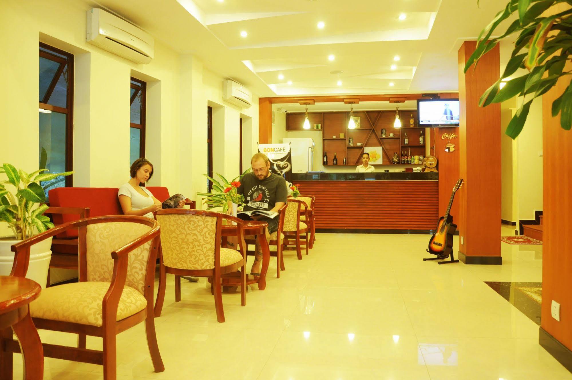 V N E Hotel พนมเปญ ภายนอก รูปภาพ