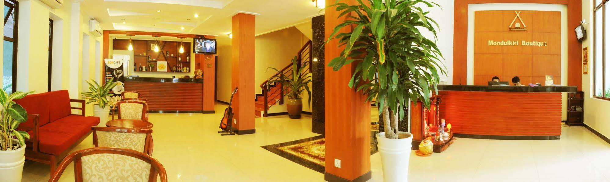 V N E Hotel พนมเปญ ภายนอก รูปภาพ