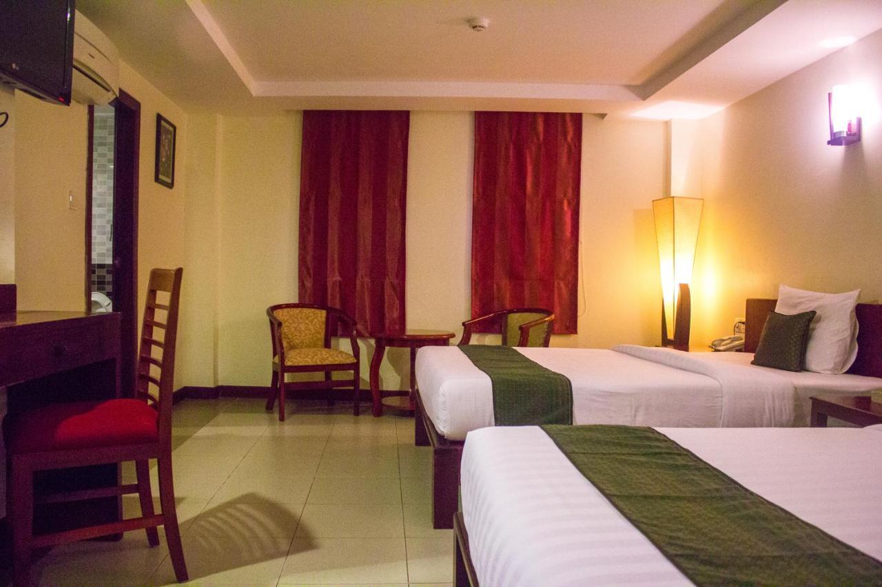 V N E Hotel พนมเปญ ภายนอก รูปภาพ